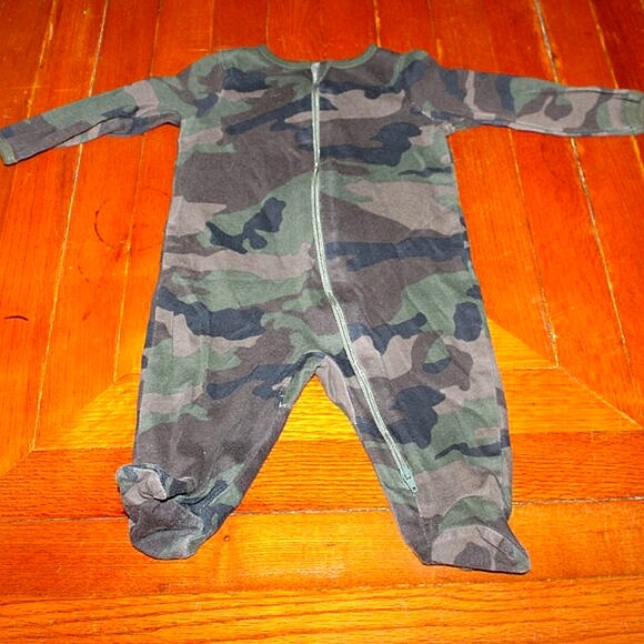 Baby Boy Sleep & Play Bundle - 3-6 Months - 5 Piece Lot - Footed Pajamas - Picture 8 of 14